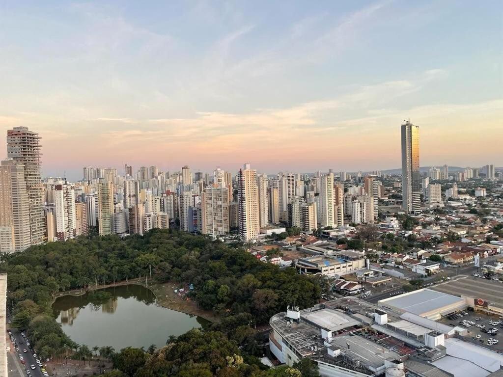 Moderno Flat Com Vista Para O Parque Vaca Brava Goiânia Exteriér fotografie